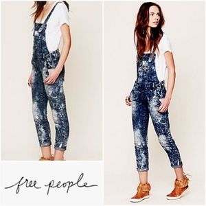 FREE PEOPLE Denim Overalls Size 31